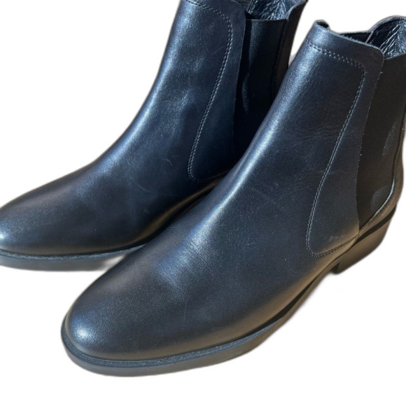 Joules black leather slip on women booties, elastic sides, size 5 NWT - Picture 9 of 10